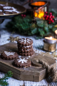 Mexican chocolate shortbread cookies - enriched with dark chocolate, and flavored with spicy cinnamon, and hot cayenne pepper, these cookies melt in your mouth with an intense chocolaty flavor, and a lingering warmth and heat.| www.viktoriastable.com