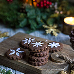 Mexican chocolate shortbread cookies - enriched with dark chocolate, and flavored with spicy cinnamon, and hot cayenne pepper, these cookies melt in your mouth with an intense chocolaty flavor, and a lingering warmth and heat.| www.viktoriastable.com