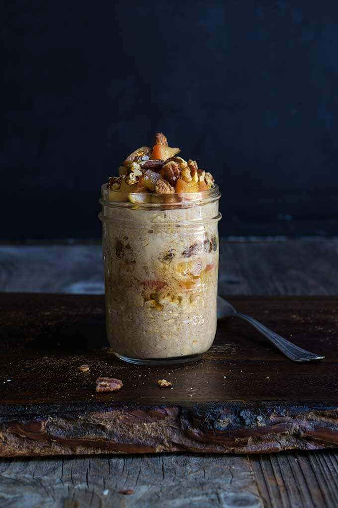 Apple pie overnight oats | www.viktoriastable.com