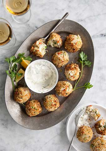 50 fabulous holiday appetizers | www.viktoriastable.com