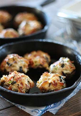 50 fabulous holiday appetizers | www.viktoriastable.com