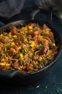 Quick & easy chicken sausage jambalaya | www.viktoriastable.com