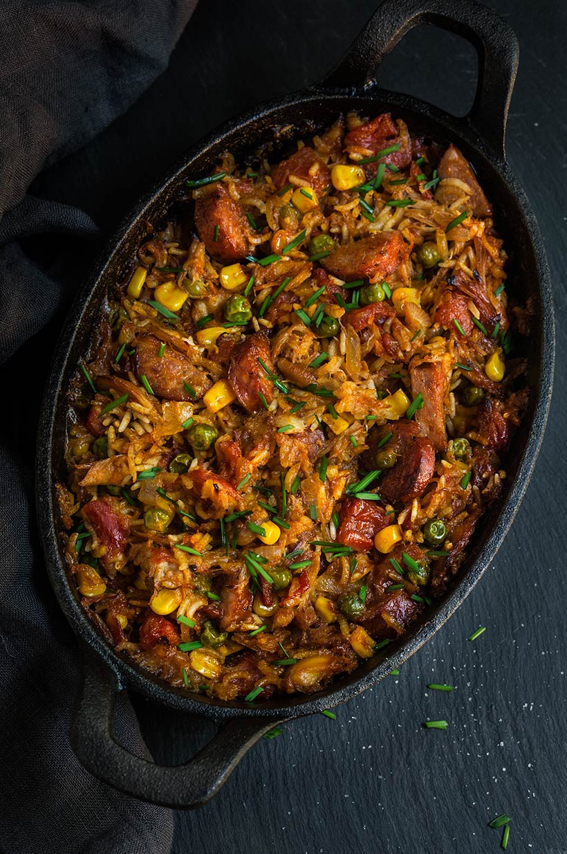 Quick & easy chicken sausage jambalaya | www.viktoriastable.com