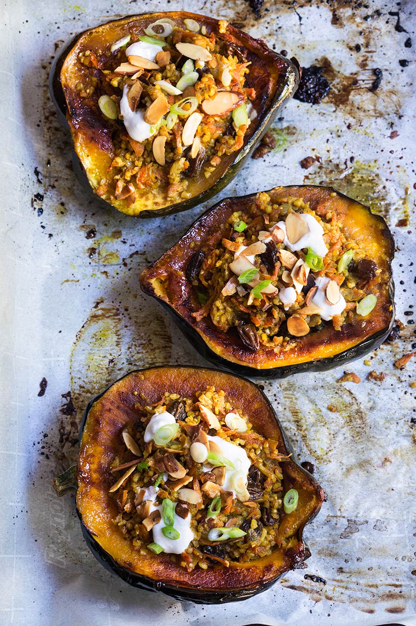 Stuffed acorn squash with bulgur pilaf | www.viktoriastable.com