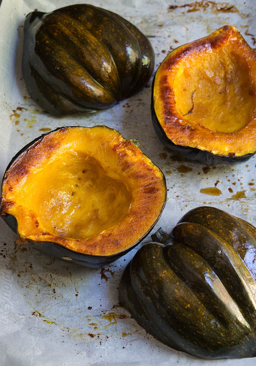 Stuffed acorn squash with bulgur pilaf | www.viktoriastable.com