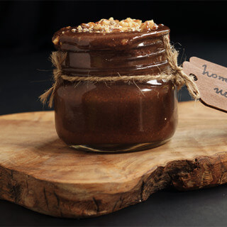 Homemade nutella | www.viktoriastable.com