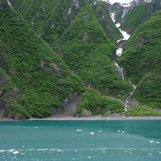 Into the wild Alaska - Seward boat cruise in Kenai Fjords National Park | www.viktoriastable.com